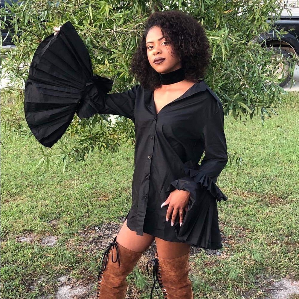 Bat winged button down - Picture 3 of 3